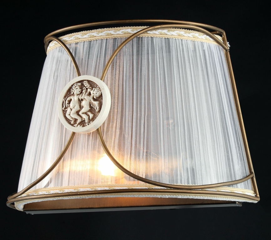 Настенный светильник (бра) Maytoni ARM365-01-R